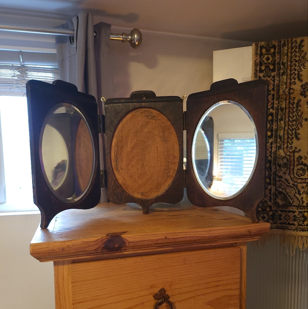 Antique Victorian Gothic Revival Trifold Mirror **AS IS*